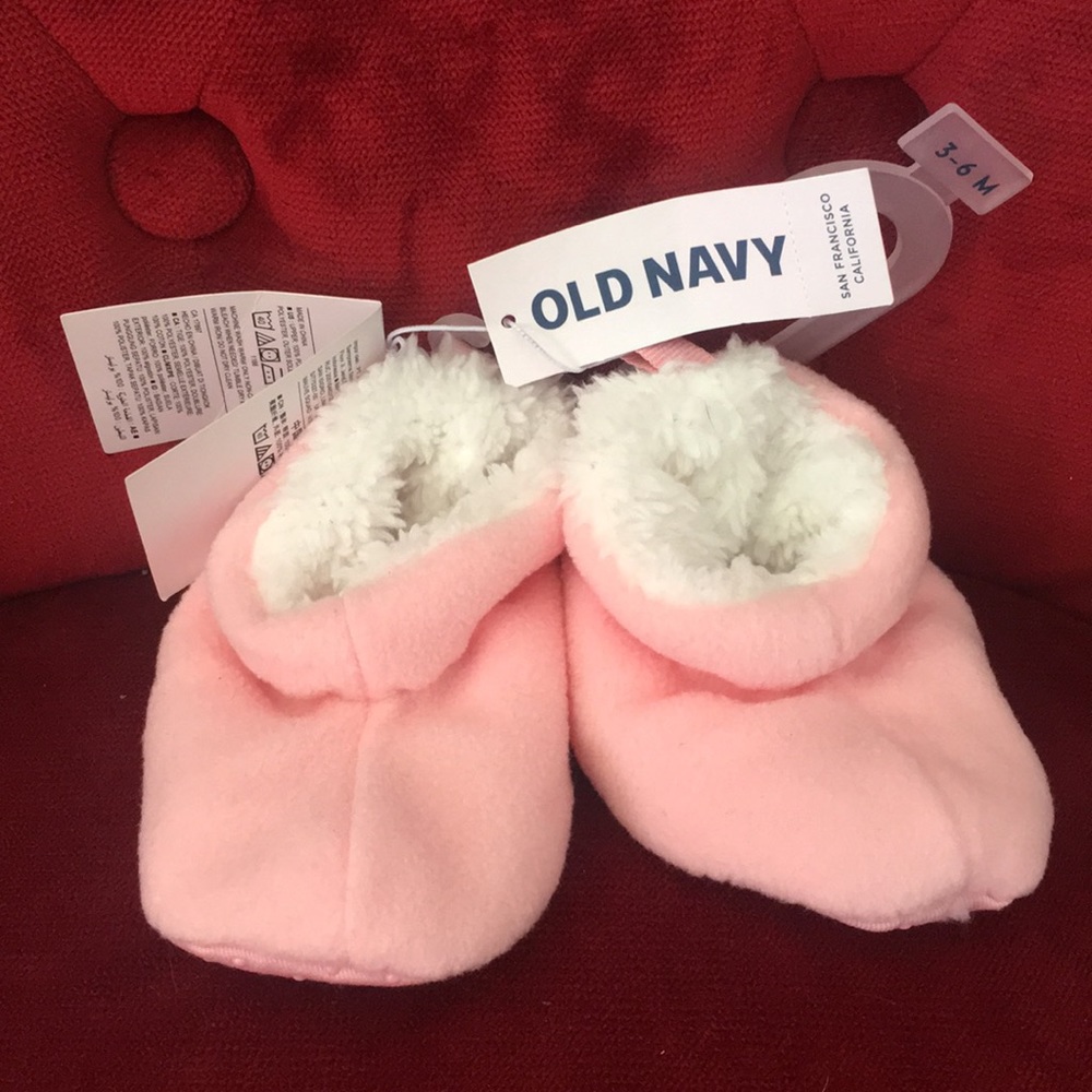 NWT OldNavy booties w no-slip bottoms